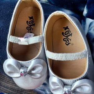 Infant girl shoes